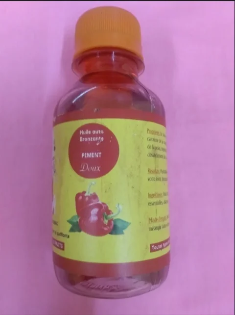 Huile auto bronzante PIMENT DOUX traitante, éclaircissant et purifiante aux acides de fruits – Image 2