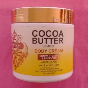 Crème corporelle éclaircissant et estompant la peau au beurre de cacao et au citron ROUSHUN