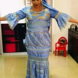 Robe Longue Bazin Riche Brodé avec Garniture Couleur « Bleue Turquoise »